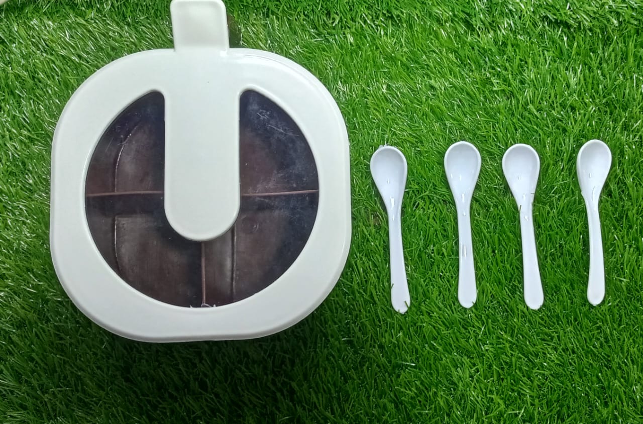 Modern 4-in-1 Spice Kit – 4 Compartments Seasoning Jar with Free Spoons